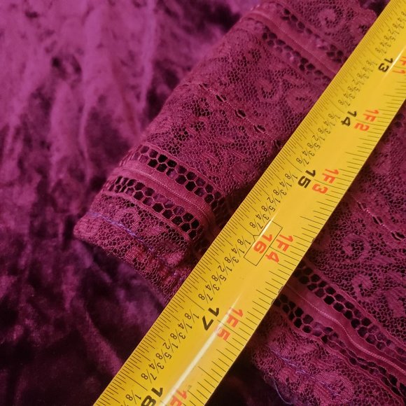 Vintage Lois Martin night gown size Large velvet purple bell sleeve lace trim - Picture 4 of 10